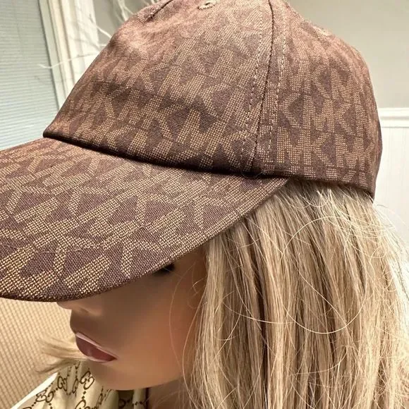 MICHAEL KORS SIGNATURE LOGO BASEBALL CAP New - Picture 7 of 7